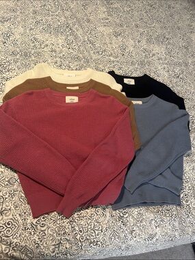 5 x Wilfred Manila Sweater